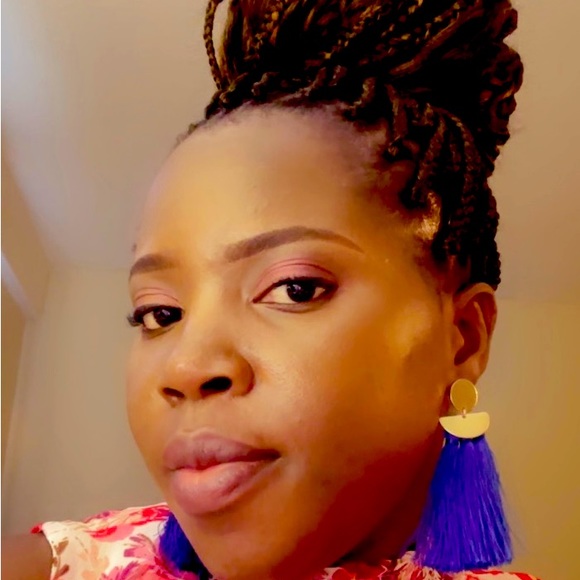 New Gold plated 18 carat durable earrings. - Picture 3 of 3